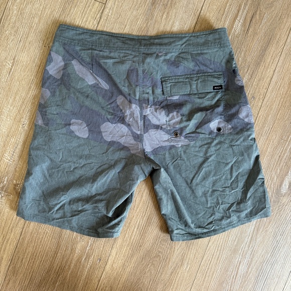 Camo RVCA Swim Trunks 32 - Picture 2 of 5